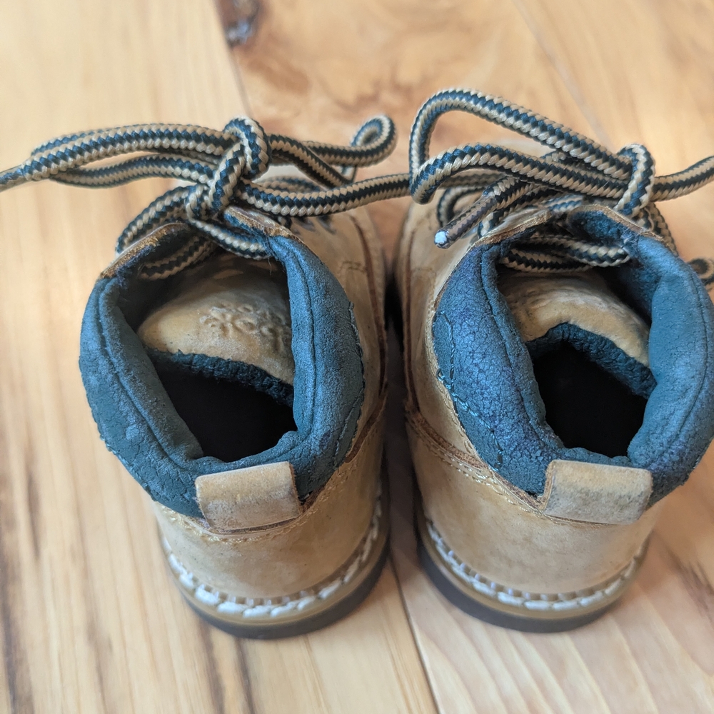 Weebok Baby Boots - Picture 4 of 10